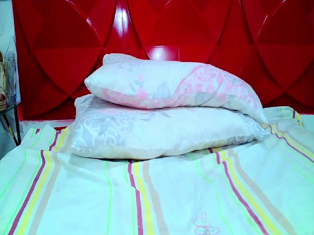 Live sex webcam photo for Saraxsexy #264406894