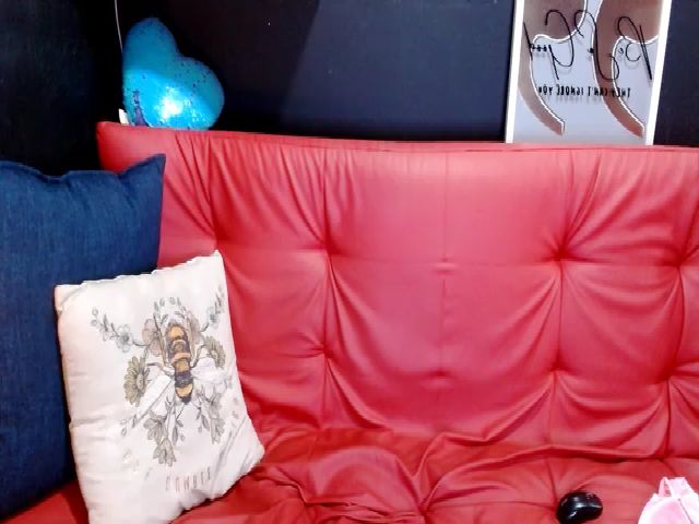 Live sex webcam photo for Ebonyindian69 #261570320