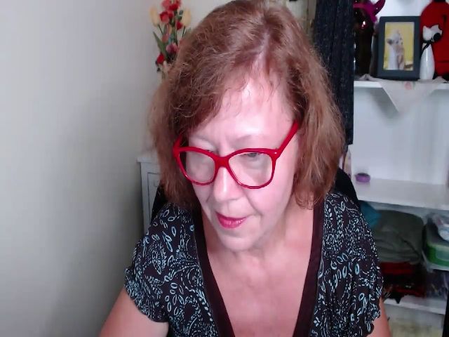 Live sex webcam photo for Adele_69 #258744415