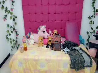 Live sex webcam photo for Pink_queenn #251857865