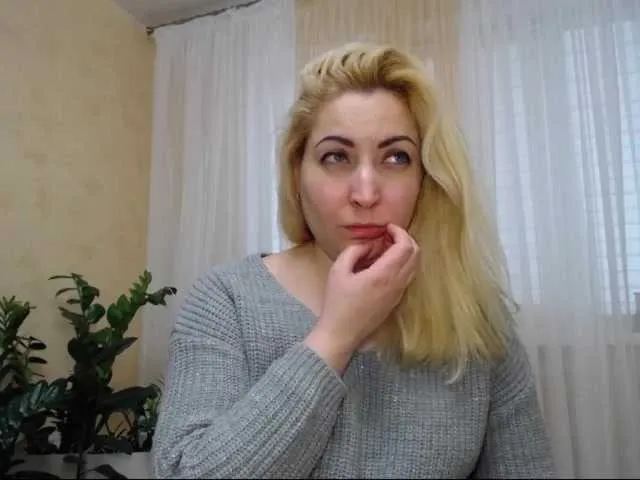 Live sex webcam photo for KickaIricka #241117867