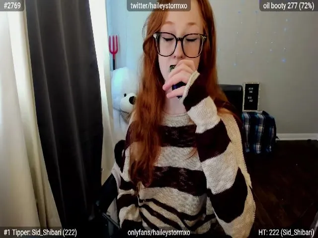 Live sex webcam photo for Haileystormxo #262239023