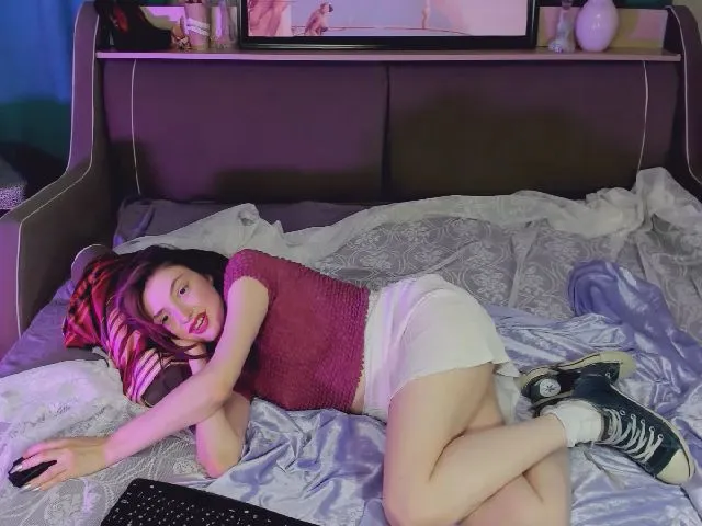 Live sex webcam photo for MadFrau #255736869