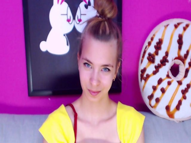 Live sex webcam photo for RossandaShy #254384651