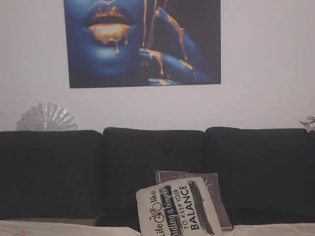 Live sex webcam photo for Loraynne #241031469