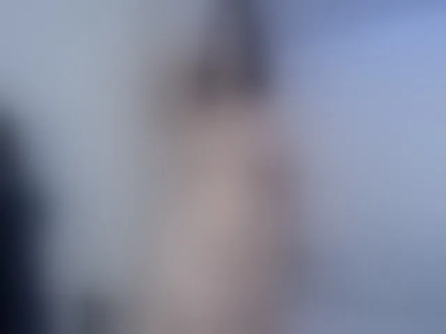 Live sex webcam photo for LauraHo #253118432