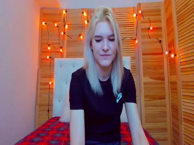 Live sex webcam photo for MarliTes #252952406