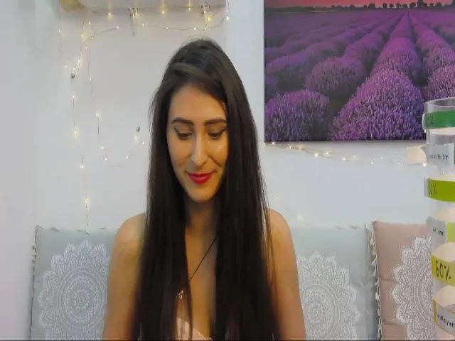 Live sex webcam photo for MaraW #253521461