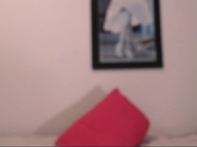 Live sex webcam photo for Angel_Redrose #260468974