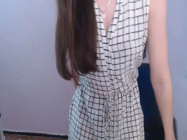 Live sex webcam photo for CuddliesKriss #264653316