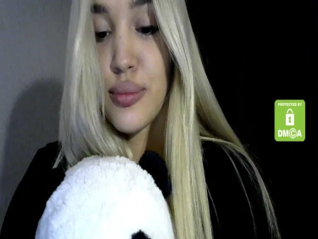 Live sex webcam photo for MyyDream #258291876