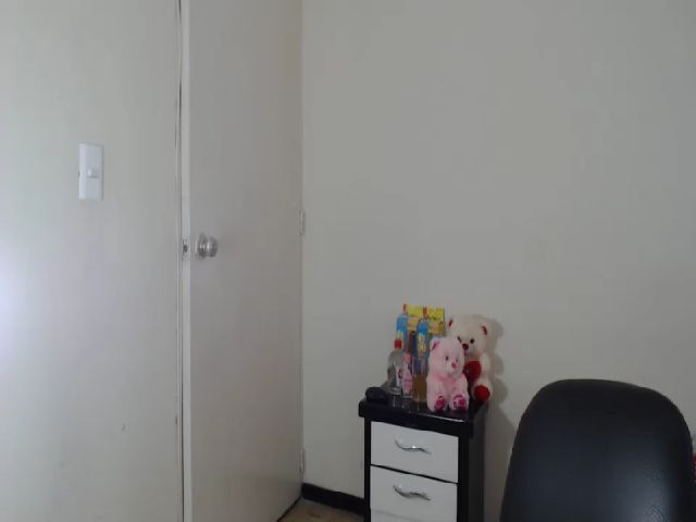 Live sex webcam photo for cata122 #255760462