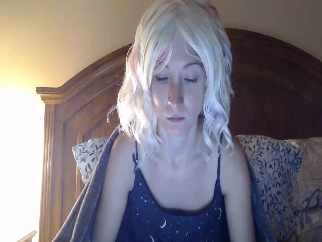 Live sex webcam photo for xKawaiiQueenx #255230827