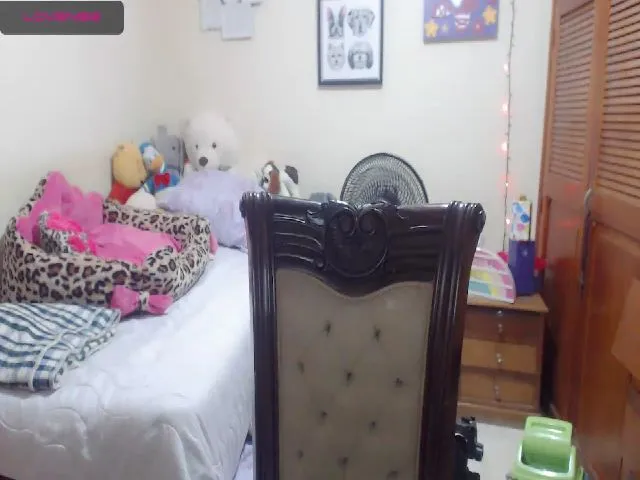 Live sex webcam photo for Meganhill_ #265088069