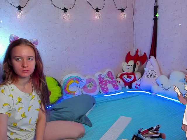 Live sex webcam photo for KiraLiLime #287990004