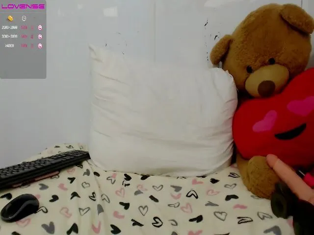Live sex webcam photo for Clarissa___ #262457501