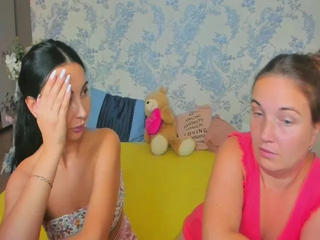 Live sex webcam photo for NikaRysa #260993241