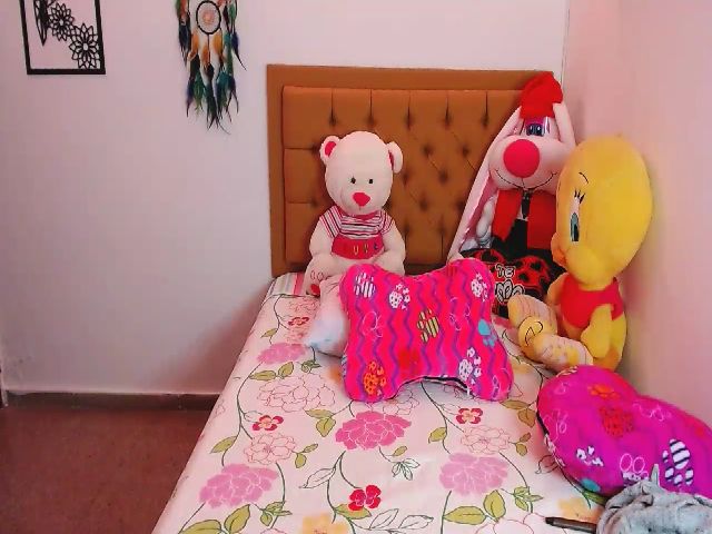 Live sex webcam photo for Julieta_art #265246577