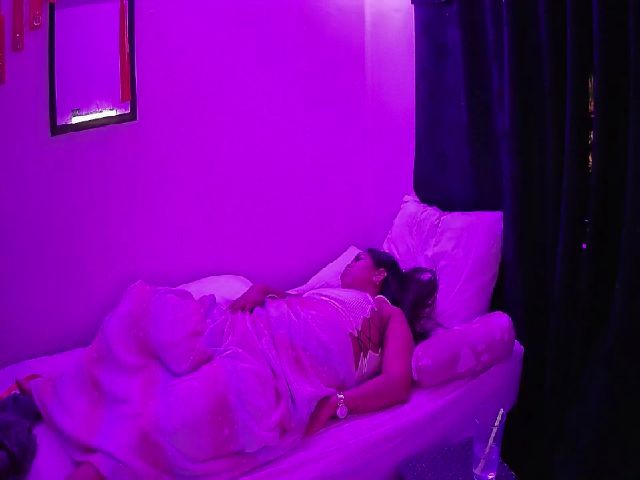 Live sex webcam photo for Brandyebony #253015906