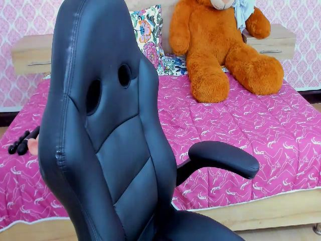 Live sex webcam photo for Samantha_dee #260757826