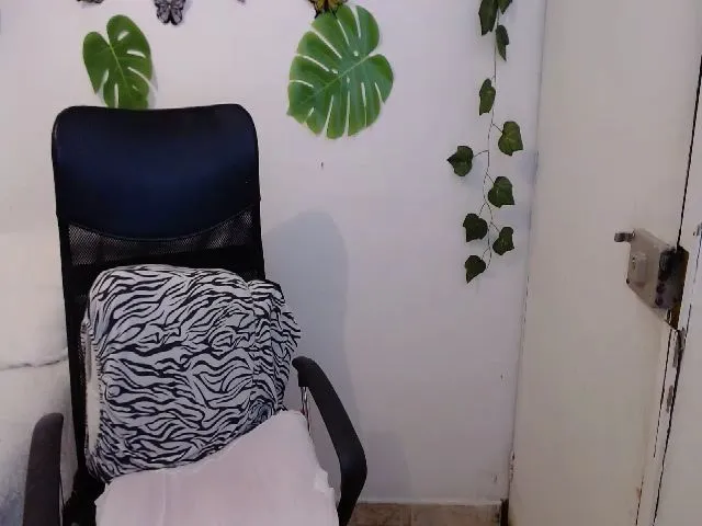 Live sex webcam photo for Ster_hot #259636838