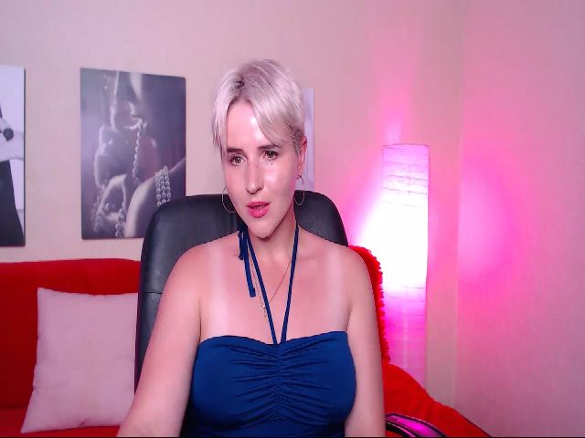 Live sex webcam photo for AmandaVirs #253271900