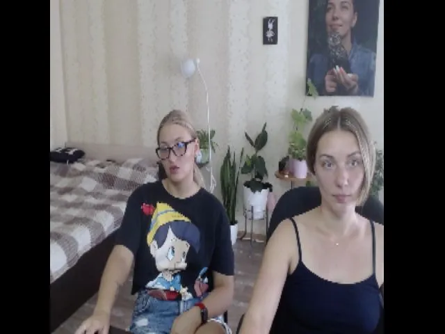 Live sex webcam photo for UrBlack_Kitty #254479028