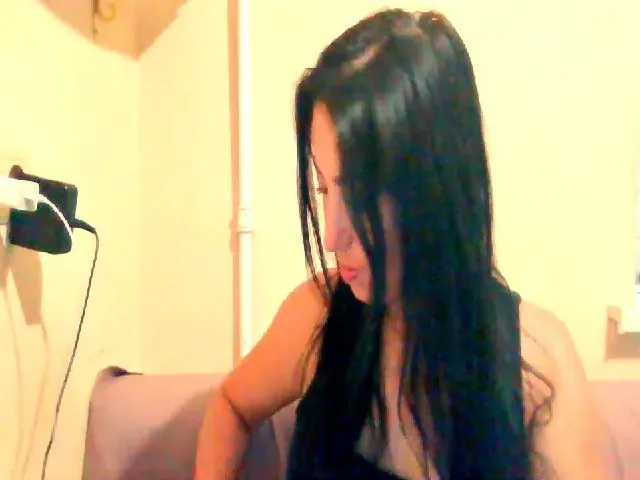 Live sex webcam photo for TiptoPanther #255400214