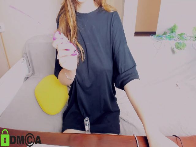 Live sex webcam photo for VellaB #262569797