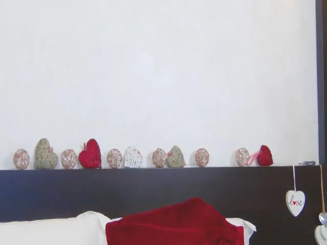 Live sex webcam photo for KayaWallker #261097462