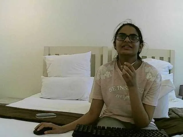 Live sex webcam photo for DirtySnowball #241128646