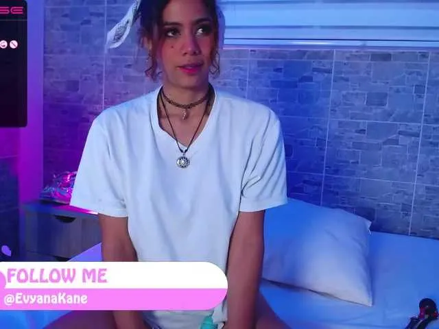Live sex webcam photo for EvyanaKane #241296123