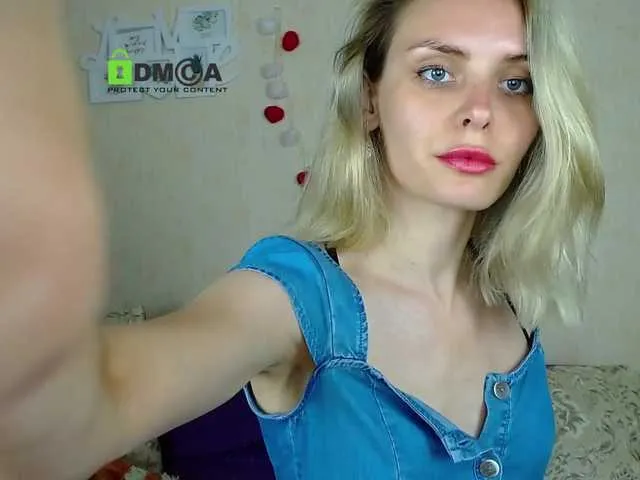 Live sex webcam photo for gloriawoo #250855256