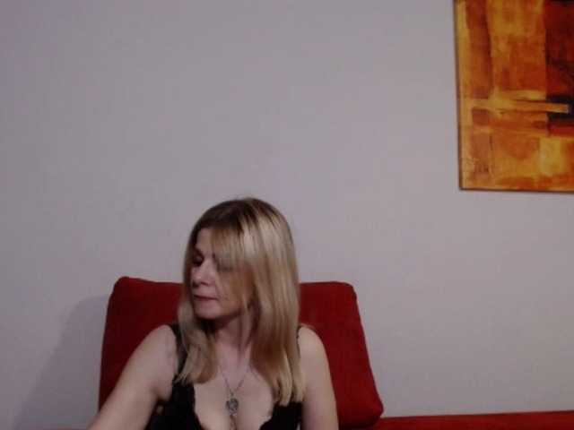 Live sex webcam photo for MilfHester4U #241591778
