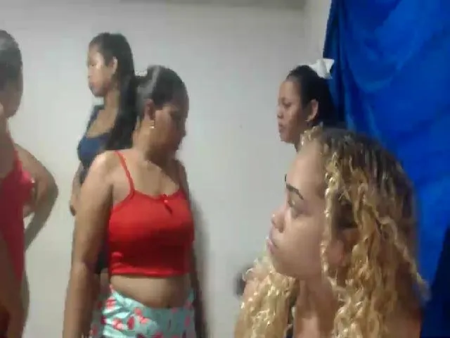 Live sex webcam photo for princesa011 #256926194