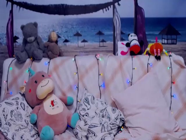 Live sex webcam photo for AlisMonrov18 #252972824