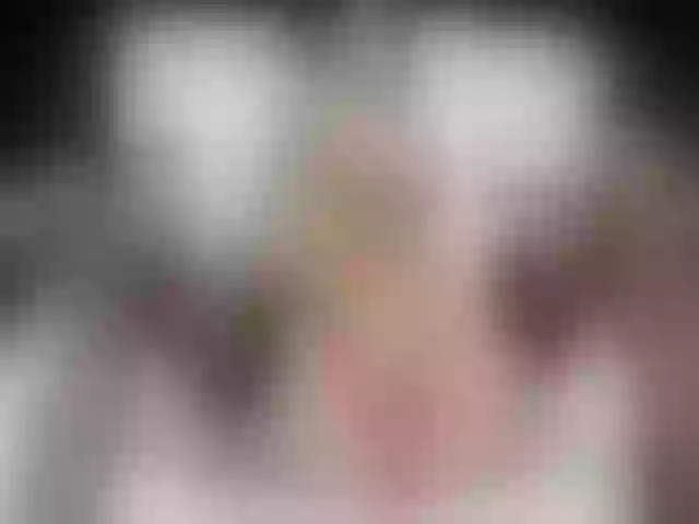 Live sex webcam photo for Chloe_Squirts #253040045