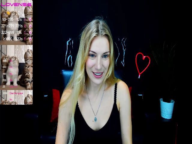 Live sex webcam photo for LiliManchest #263752741