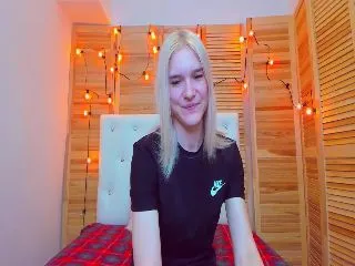 Live sex webcam photo for MarliTes #252110173