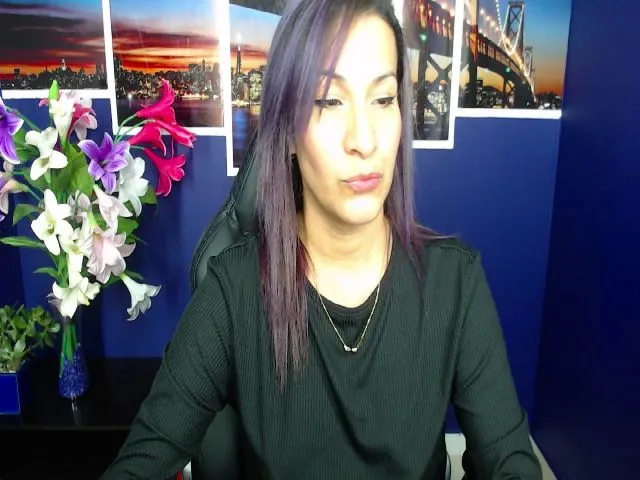 Live sex webcam photo for Infernalsexx #265116021