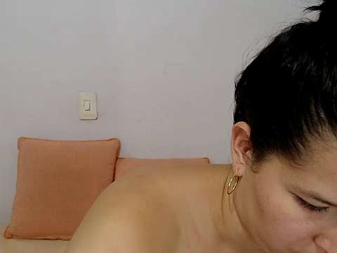 Live sex webcam photo for charllot_20 #242388901