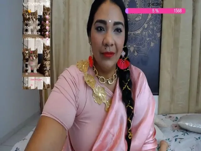 Live sex webcam photo for IndianMama #252537730