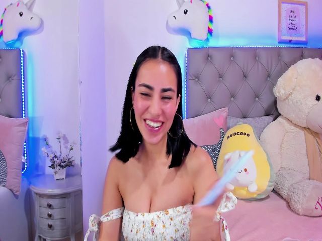 Live sex webcam photo for AliceeBrown #262211671