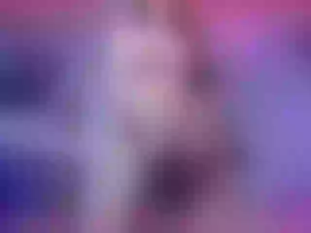 Live sex webcam photo for RedHOTPinay01 #253059021
