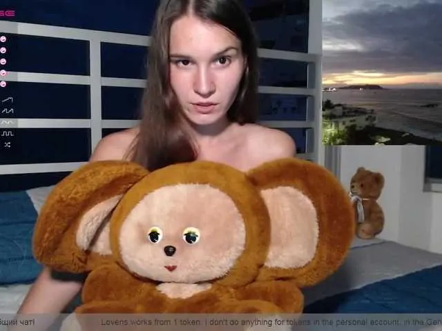 Live sex webcam photo for Girl-Ksenia #241018661