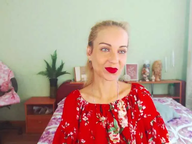 Live sex webcam photo for AdelinJensen #255254029
