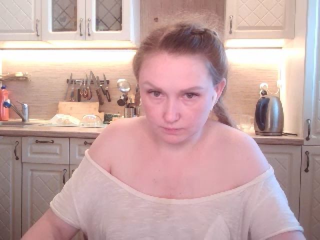 Live sex webcam photo for JaneGrey111 #252387395