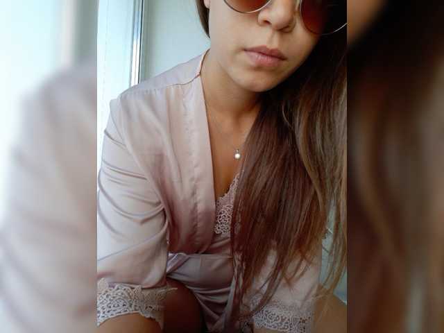 Live sex webcam photo for LisaButler #253327789