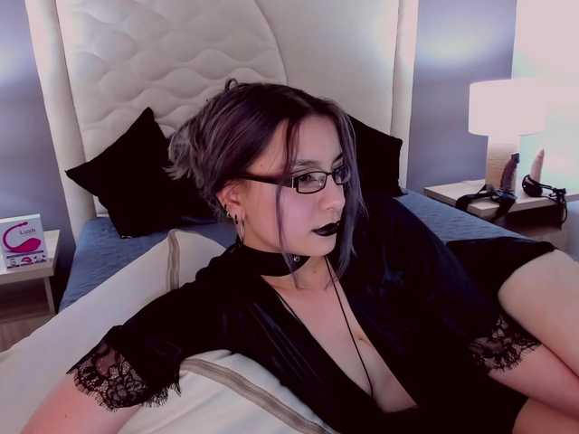 Live sex webcam photo for LilithMystic #241249404