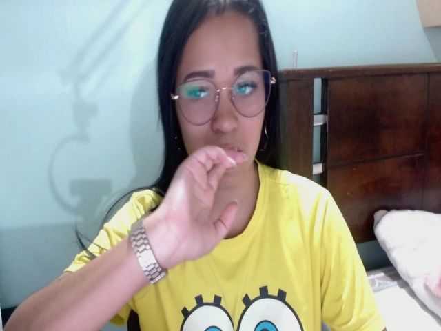 Live sex webcam photo for Gina_reid #253445755